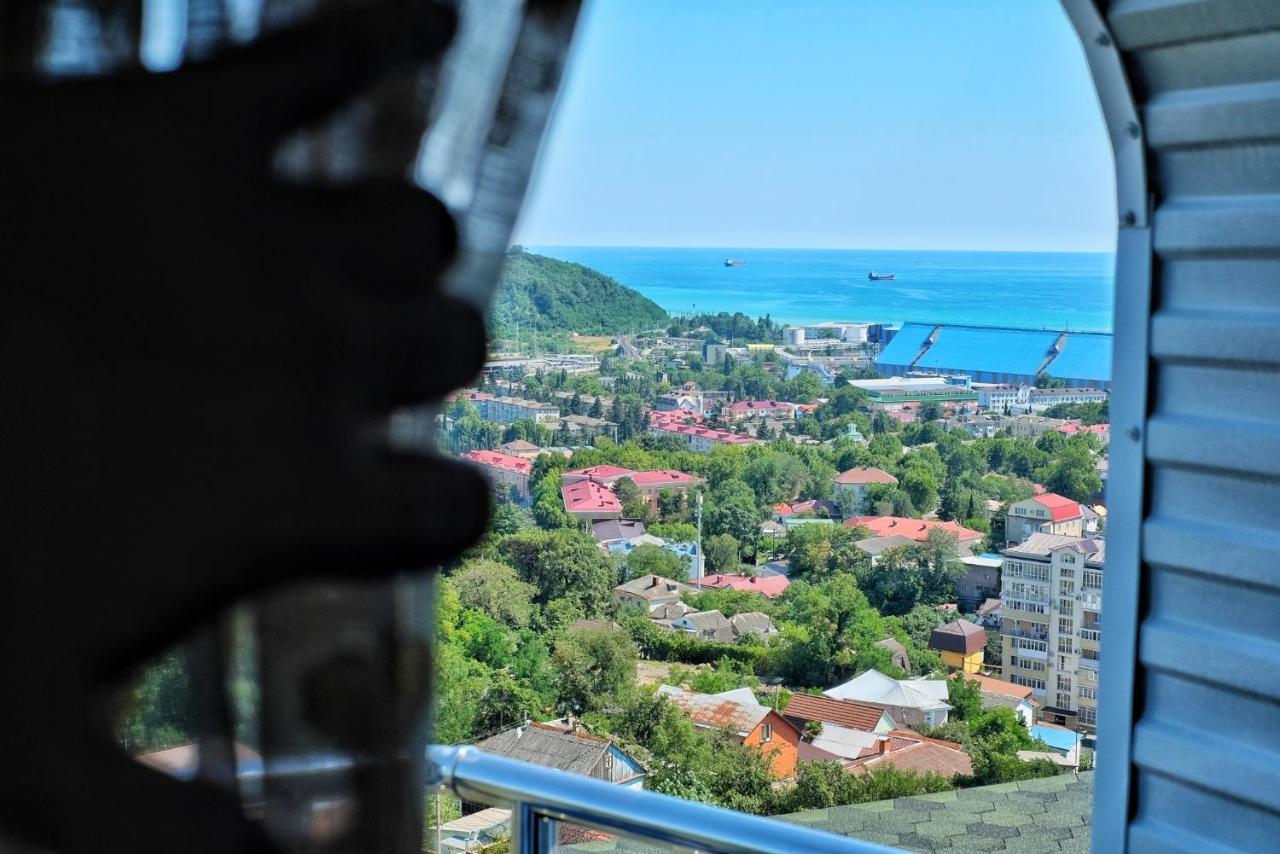 Rosa Del Viento Hotel Tuapse Exterior photo